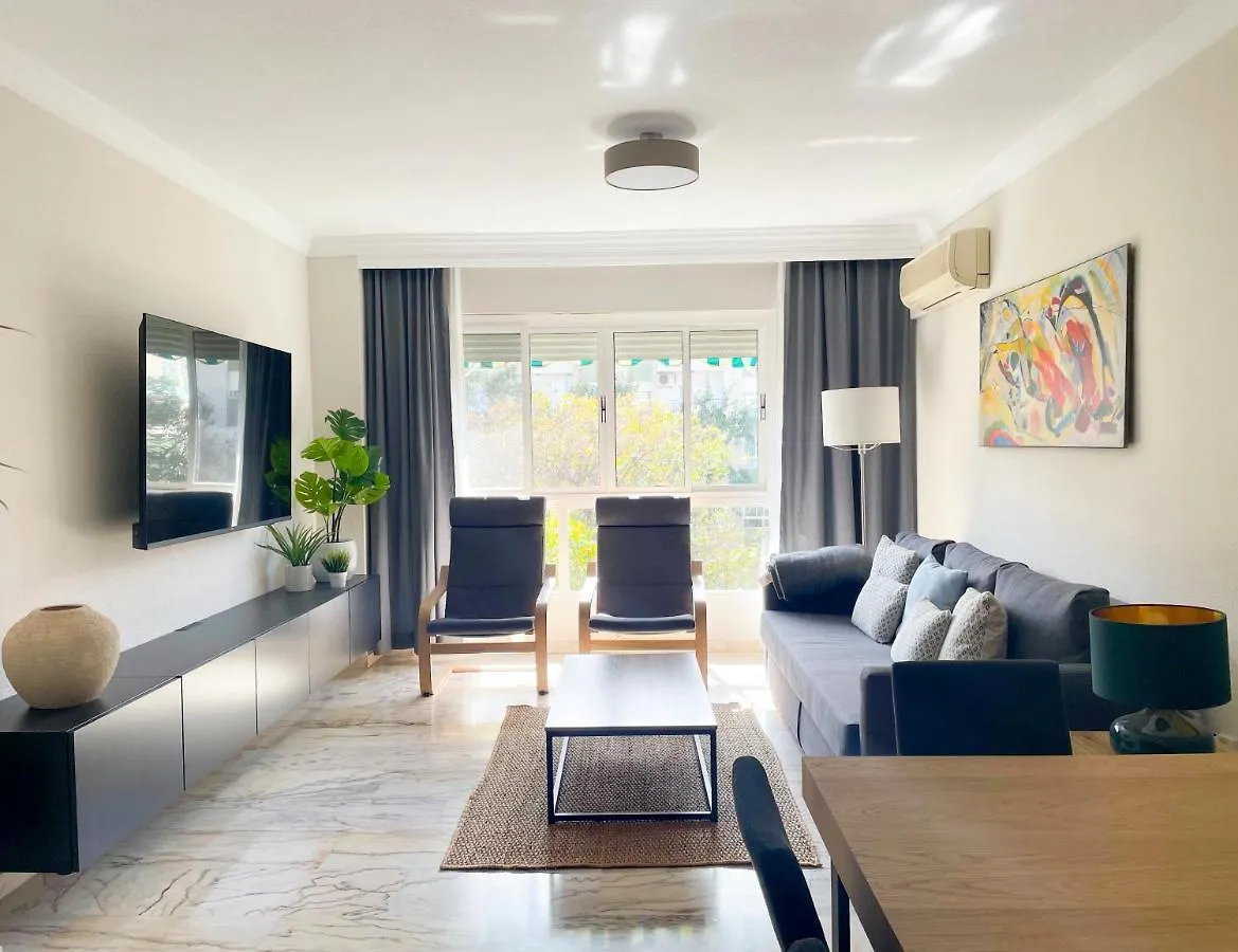 Holidays2Malaga Tomas De Echeverria 150 Mts To Beach & High Speed Wifi & Parking Apartment 0*, Malaga
