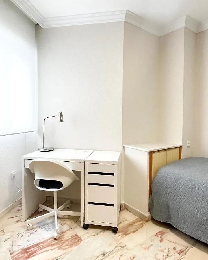 Holidays2Malaga Tomas De Echeverria 150 Mts To Beach & High Speed Wifi & Parking Apartment 0*, Malaga