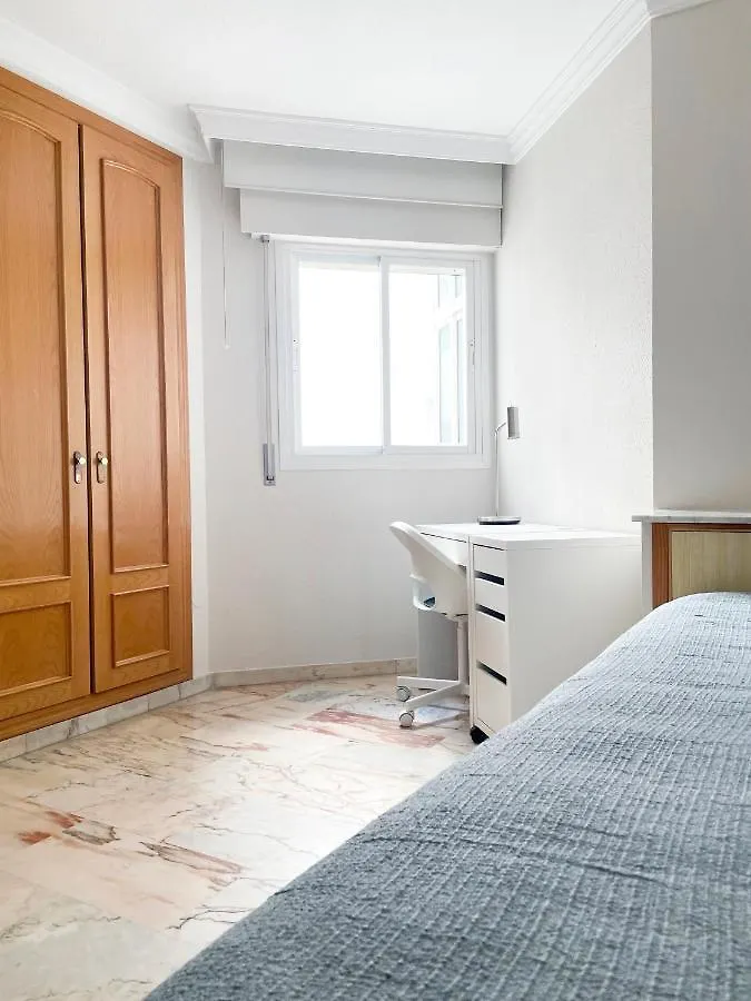 Holidays2Malaga Tomas De Echeverria 150 Mts To Beach & High Speed Wifi & Parkingアパートメント 0*, マラガ スペイン