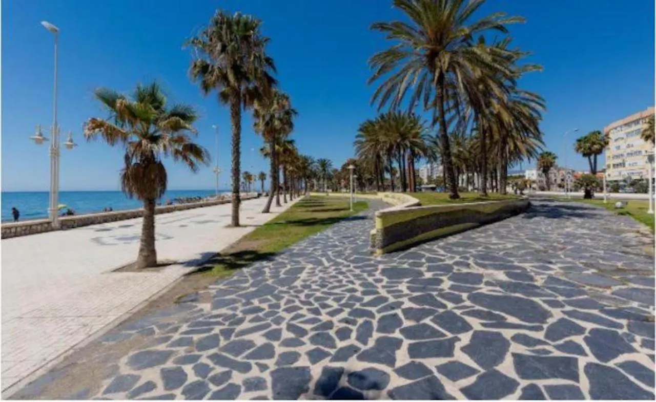 Holidays2Malaga Tomas De Echeverria 150 Mts To Beach & High Speed Wifi & Parking Apartment Spain