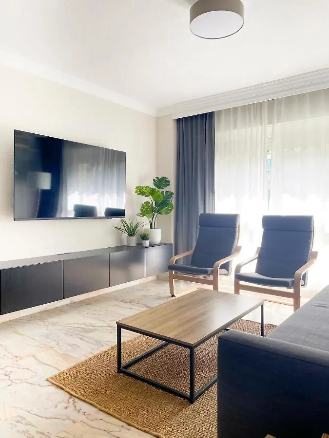 Holidays2Malaga Tomas De Echeverria 150 Mts To Beach & High Speed Wifi & Parking公寓 公寓 马拉加