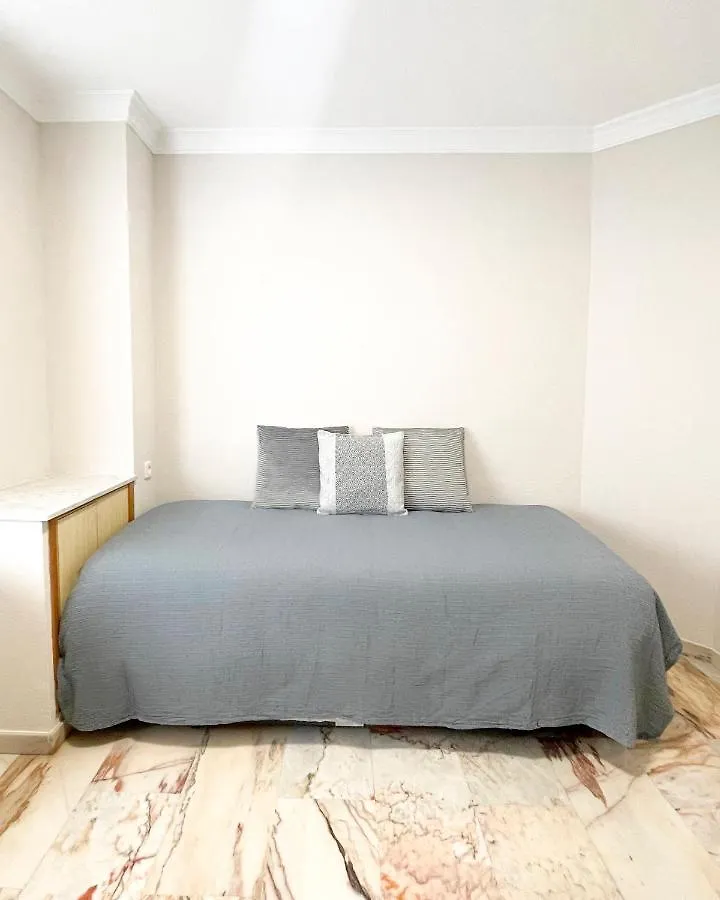 Holidays2Malaga Tomas De Echeverria 150 Mts To Beach & High Speed Wifi & Parking Apartment